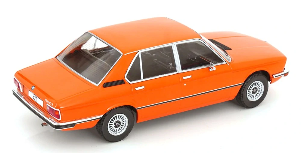 BMW 5er E12 1973 orange 1:18 MCG 