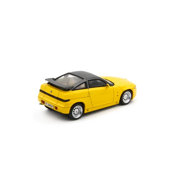 Alfa Romeo SZ (Es 30) 1989 yellow 1:64 Laudoracing Model