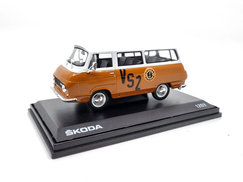 Škoda 1203 TJ VSŽ Košice limitovaná edice "Hokej 88" 1:43 Svět autíček