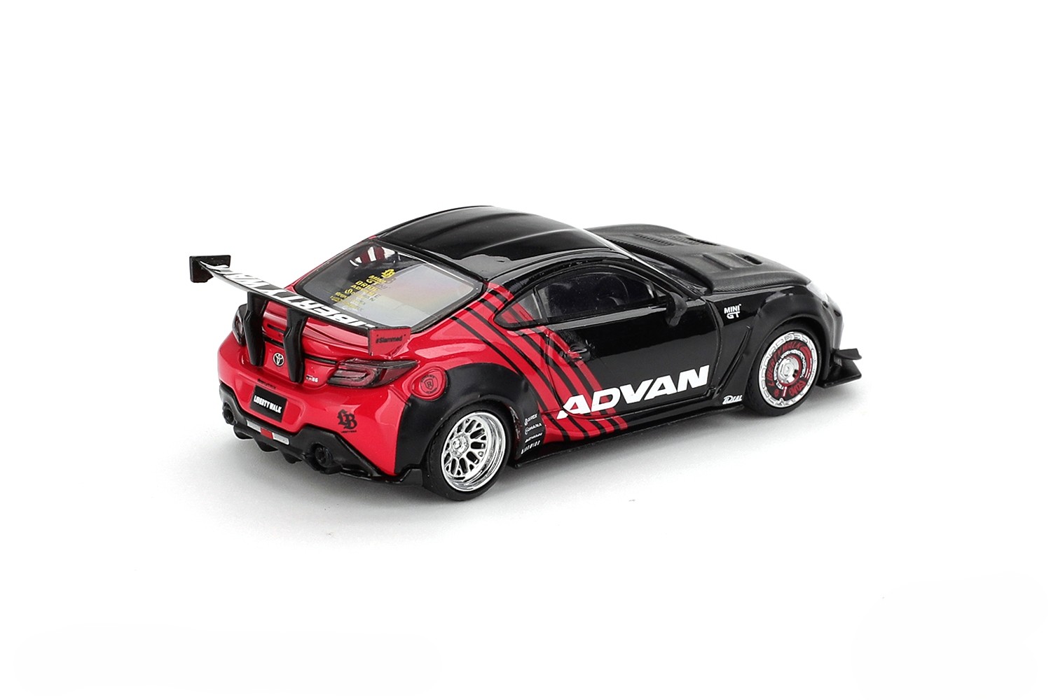 Toyota GR86 LB Nation *ADVAN* 2025 black 1:64 Mini GT