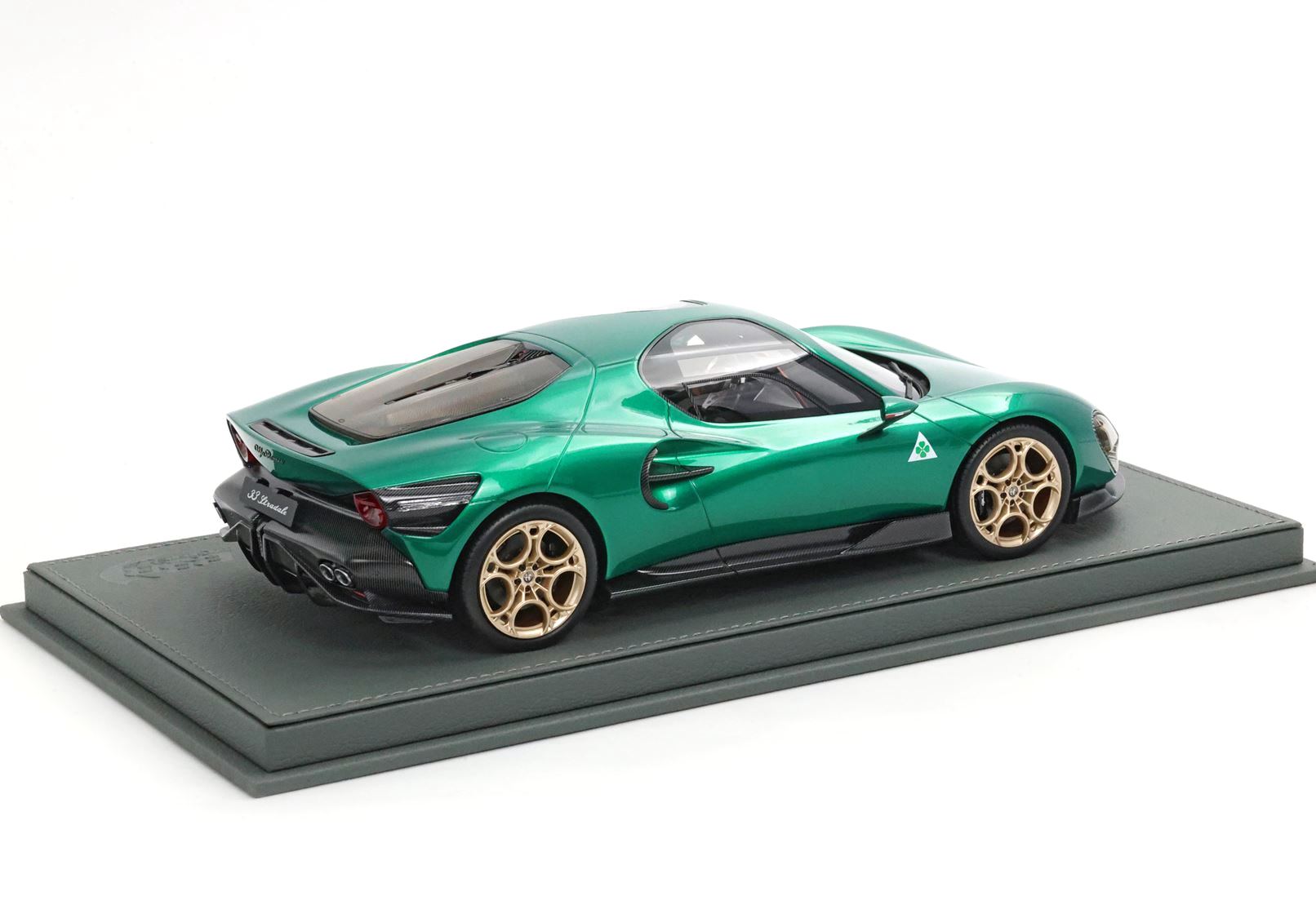 Alfa Romeo 33 Stradale Verde Montreal 1:18 B.B.R.
