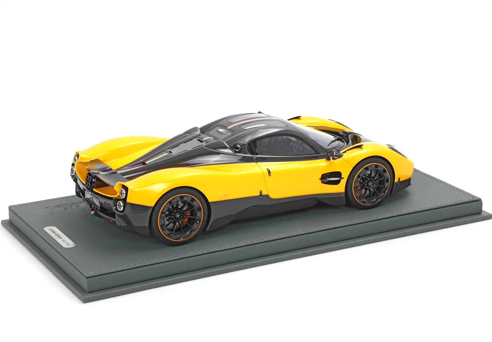 Pagani Utopia Giallo Ginevra 1:18 B.B.R.