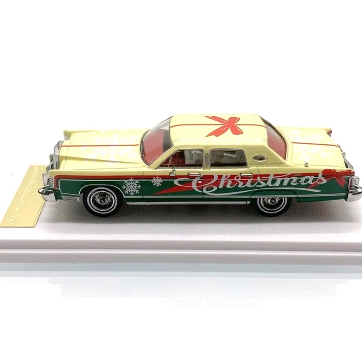 Lincoln Continental Town Car 1979 *Christmas Speical* light champagne/dark jade 1:64 SunStar
