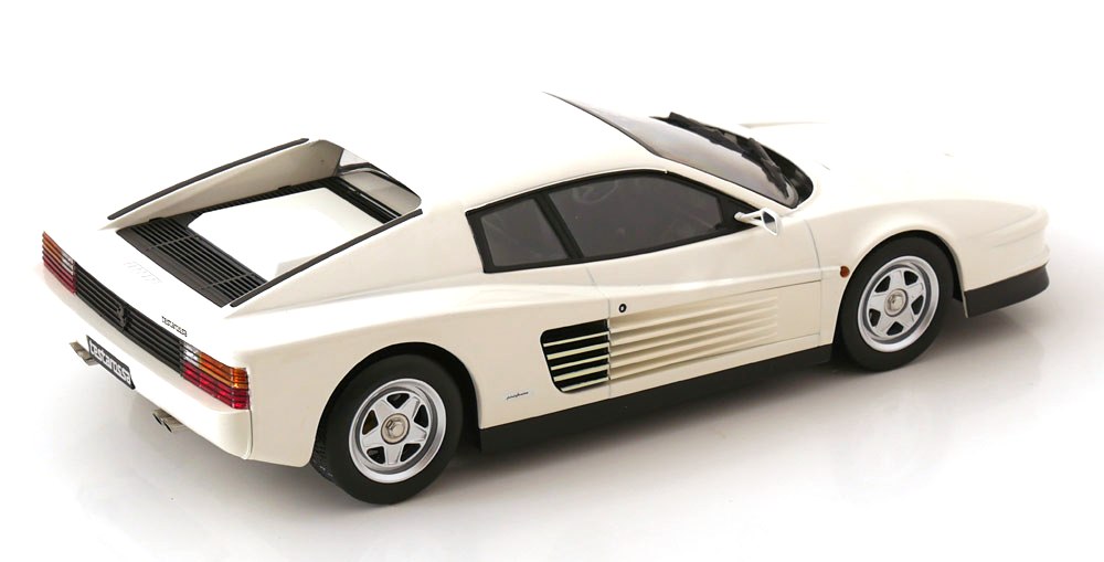 Ferrari Testarossa 1986 white 1:18 KK Scale