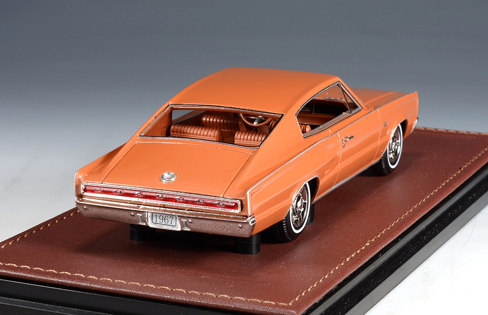 Dodge Charger 1967 orange 1:43 GLM Models