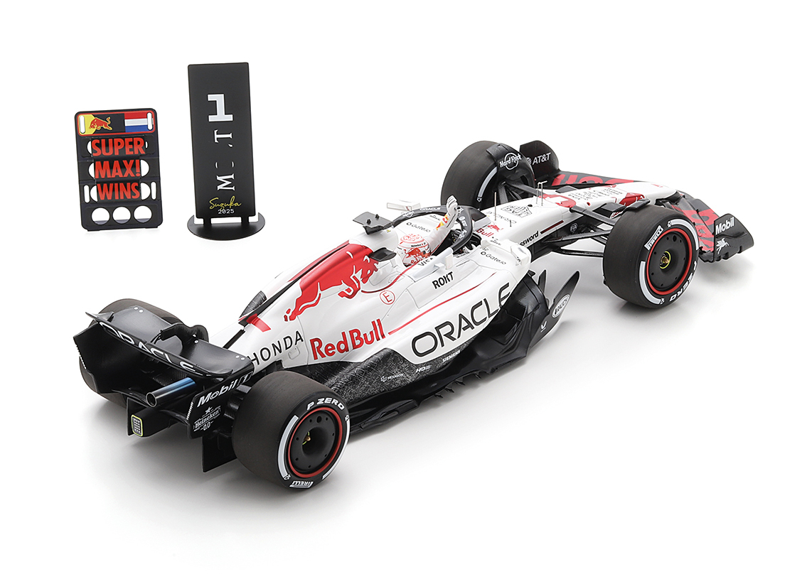 Red Bull Racing RB21 Oracle #1 M.Verstappen Winner Japanese GP 2025 with Pit Board 1:18 Spark