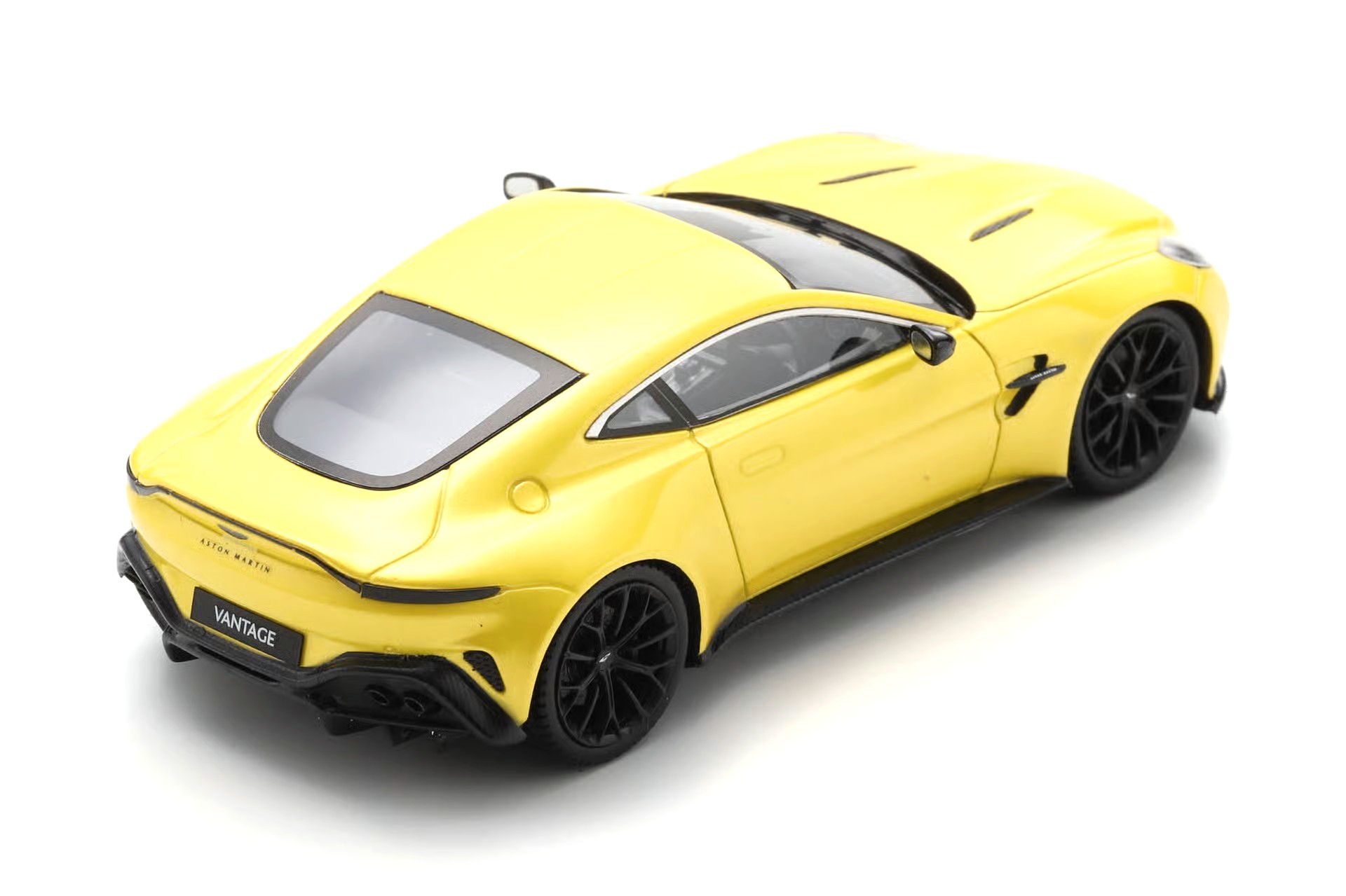 Aston Martin Vantage 2025 1:43 Spark