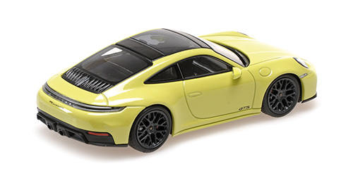 Porsche 911 (992.2) Carrera GTS 2024 yellow metallic 1:43 Minichamps