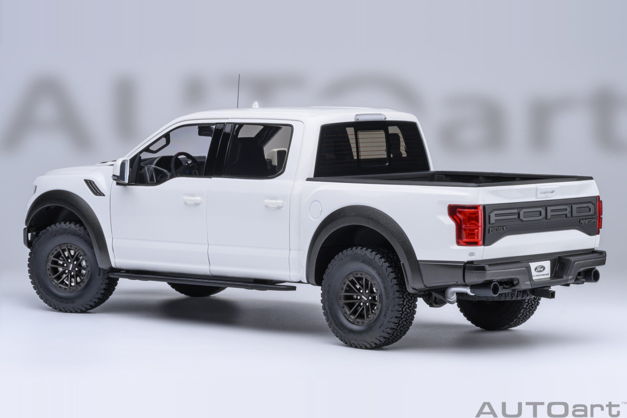 Ford F-150 Raptor Supercrew 2019 oxford white 1:18 AUTOart