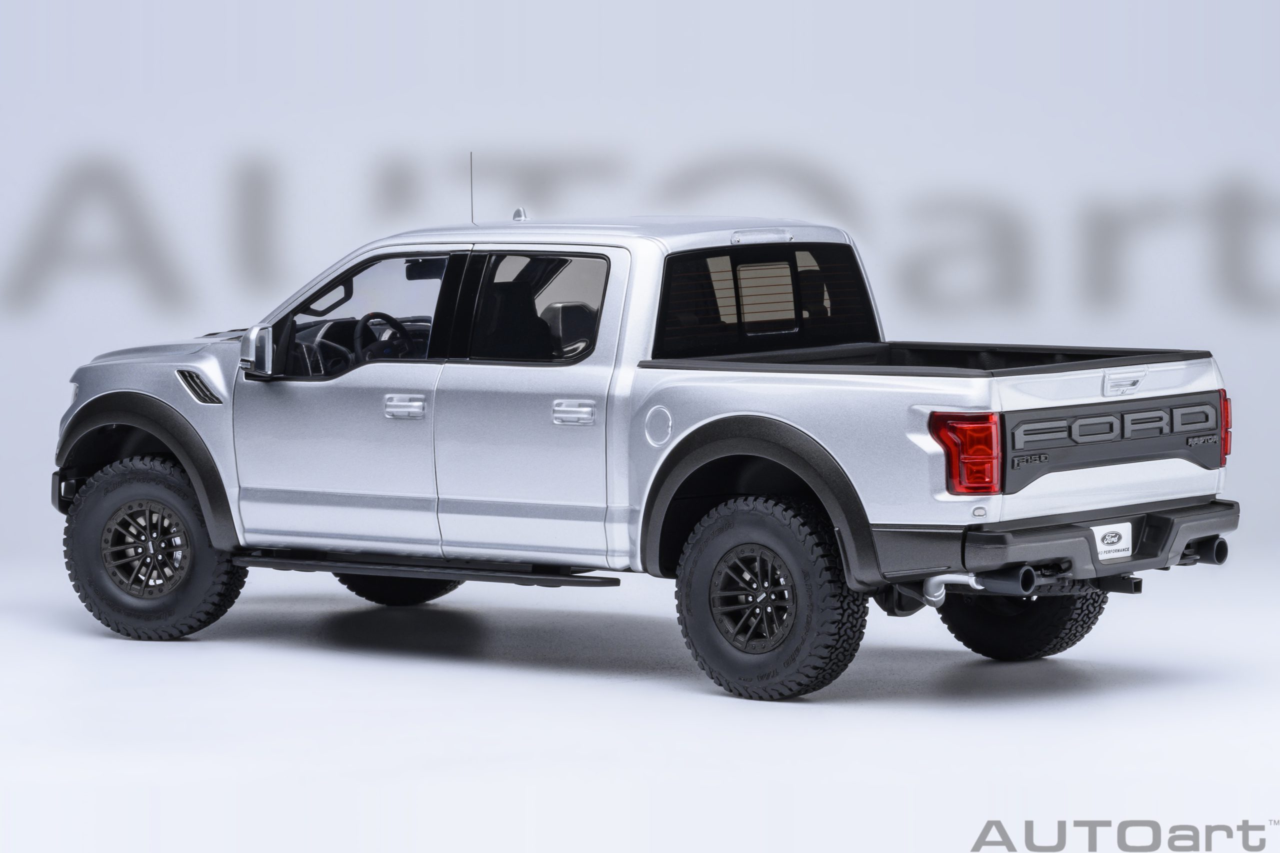 Ford F-150 Raptor Supercrew 2019 ingot silver 1:18 AUTOart