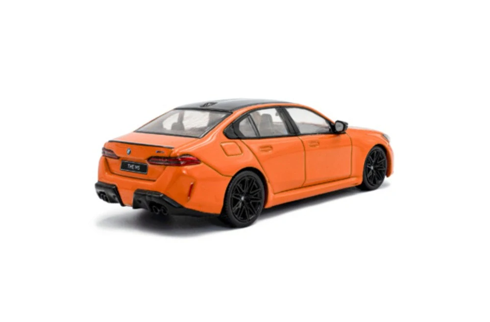 BMW G90 M5 Sedan 2024 fire orange III 1:43 Solido