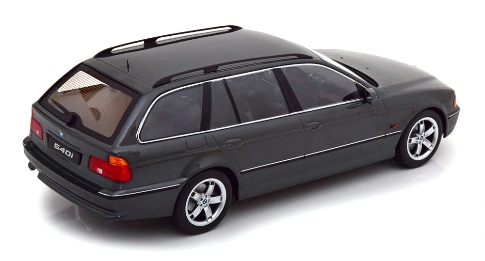 BMW 5-Series 540i E39 Touring SW Station Wagon 1997 grey metallic 1:18 KK Scale