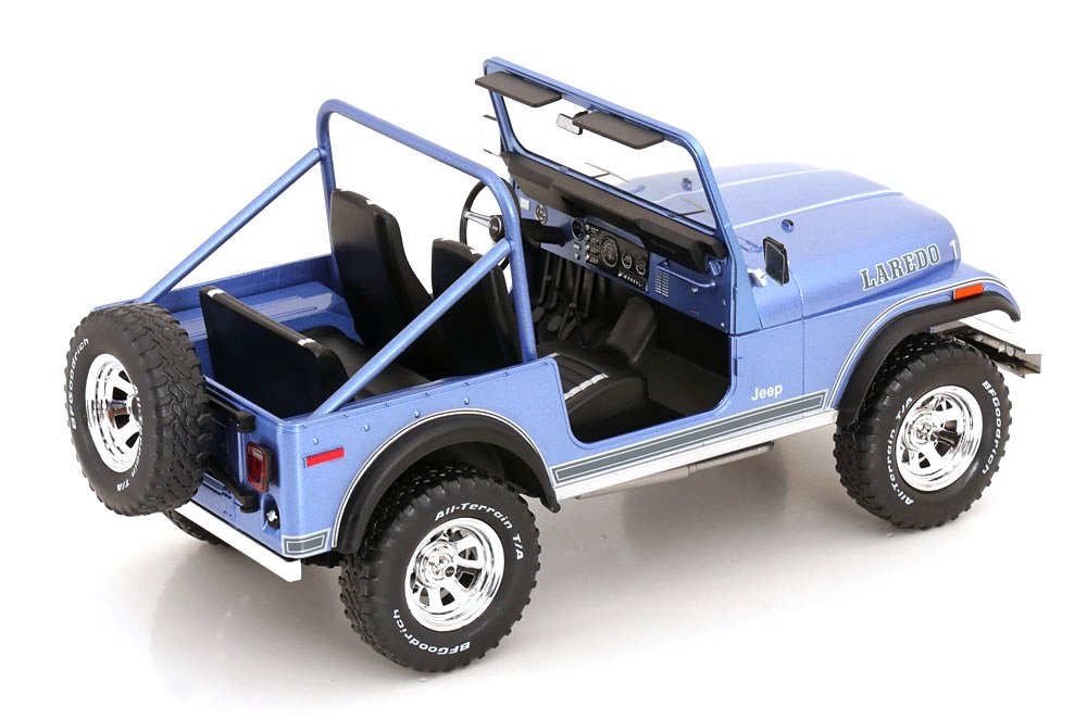 Jeep CJ-7 Laredo 1980 blue 1:18 MCG Modelcar Group