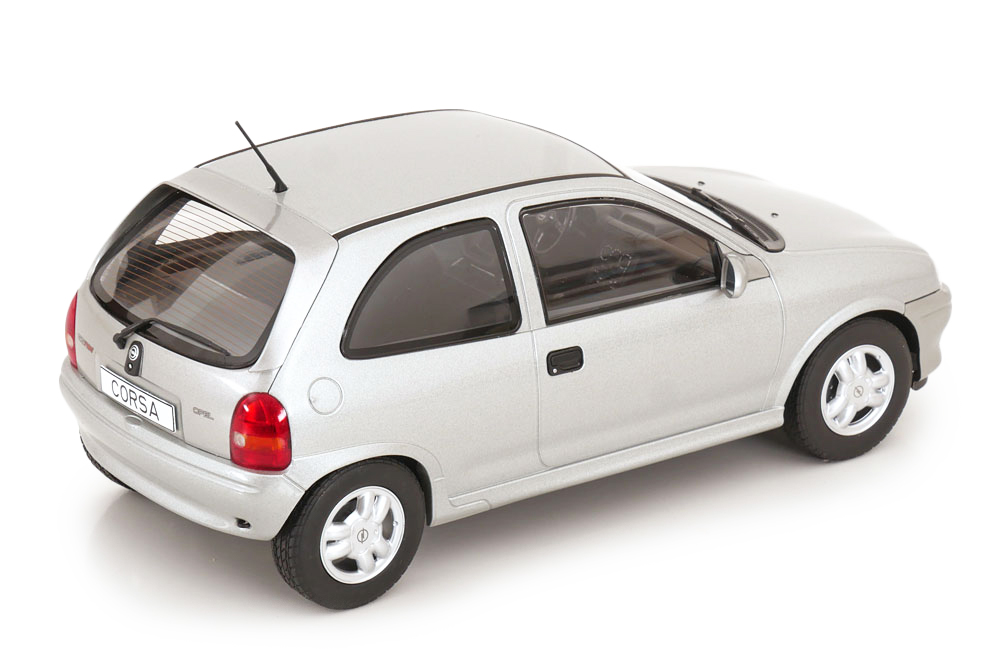 Opel Corsa B GSI 1993 silver 1:18 MCG Modelcar Group