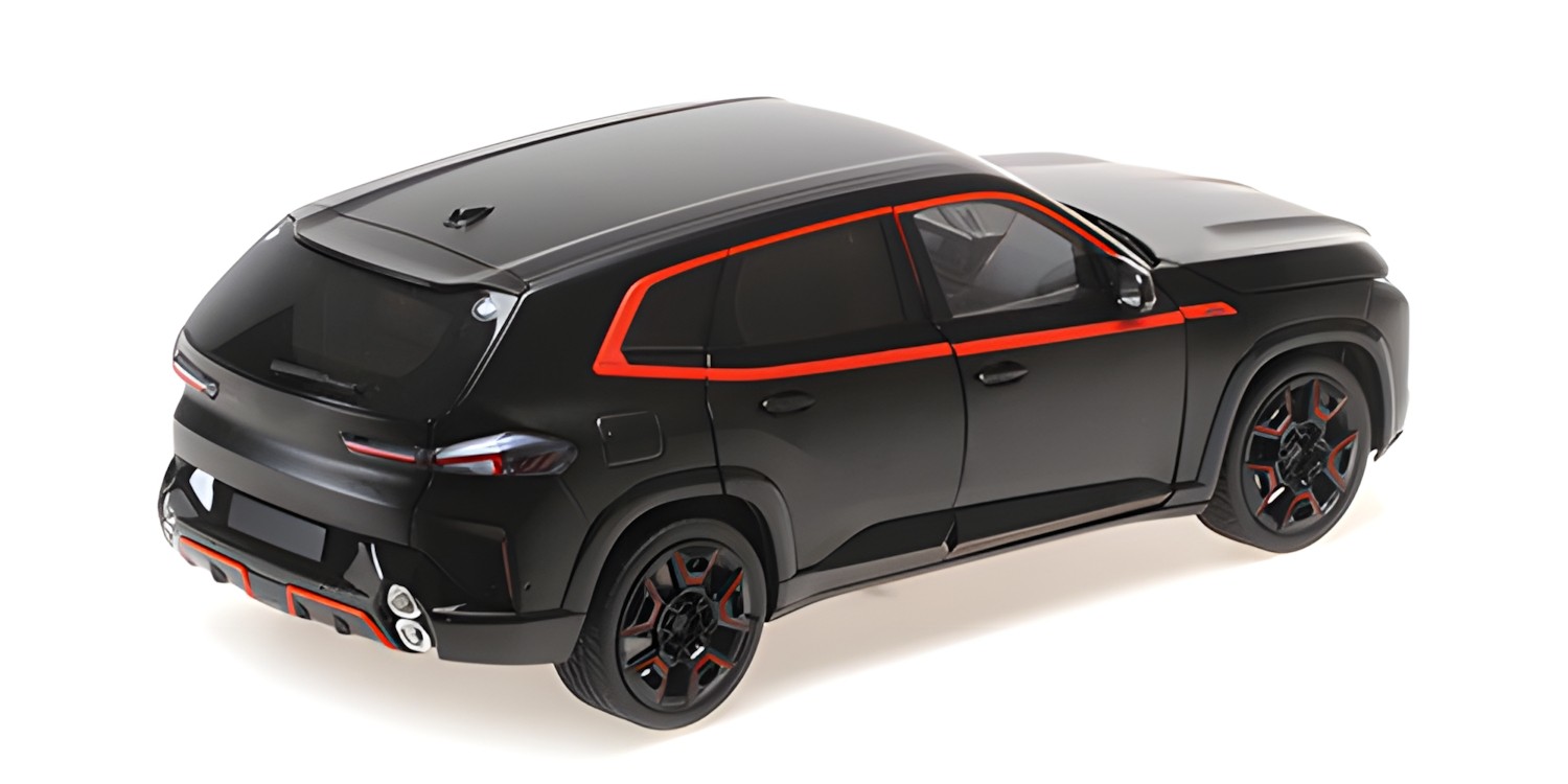 BMW  XM 2023 matt black 1:18 Minichamps 