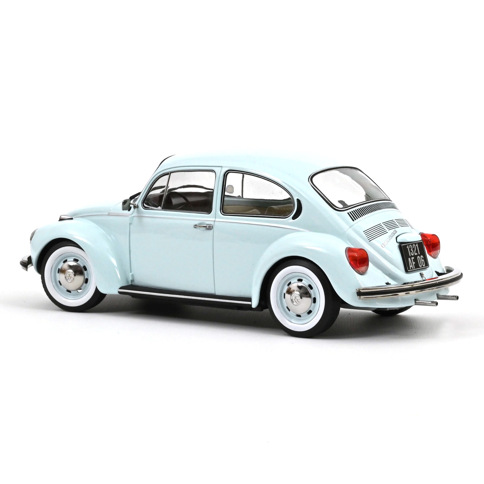 Volkswagen 1303 1973 blue 1:18 Norev