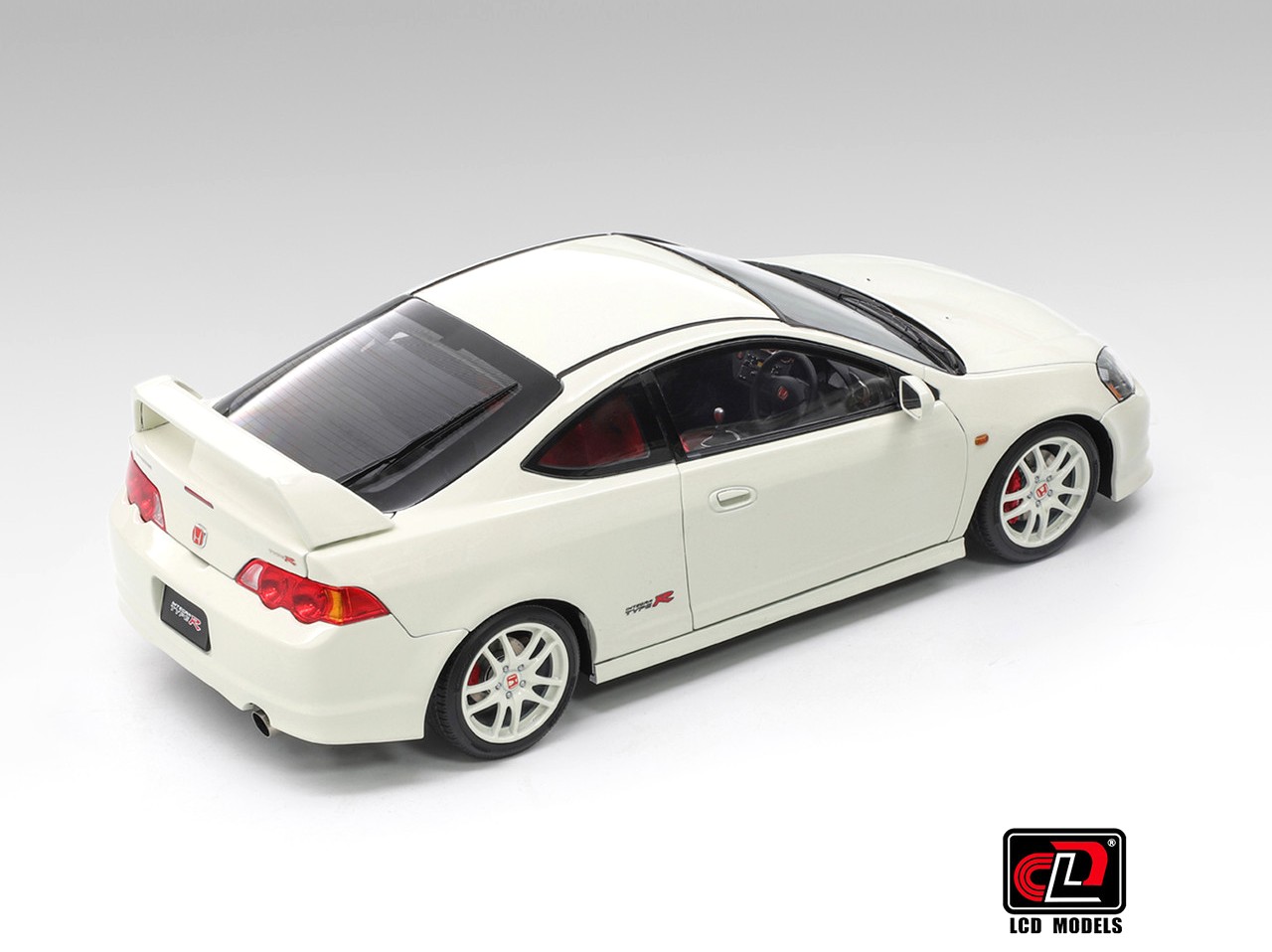 Honda Integra Type R DC5 white 1:18 LCD Model