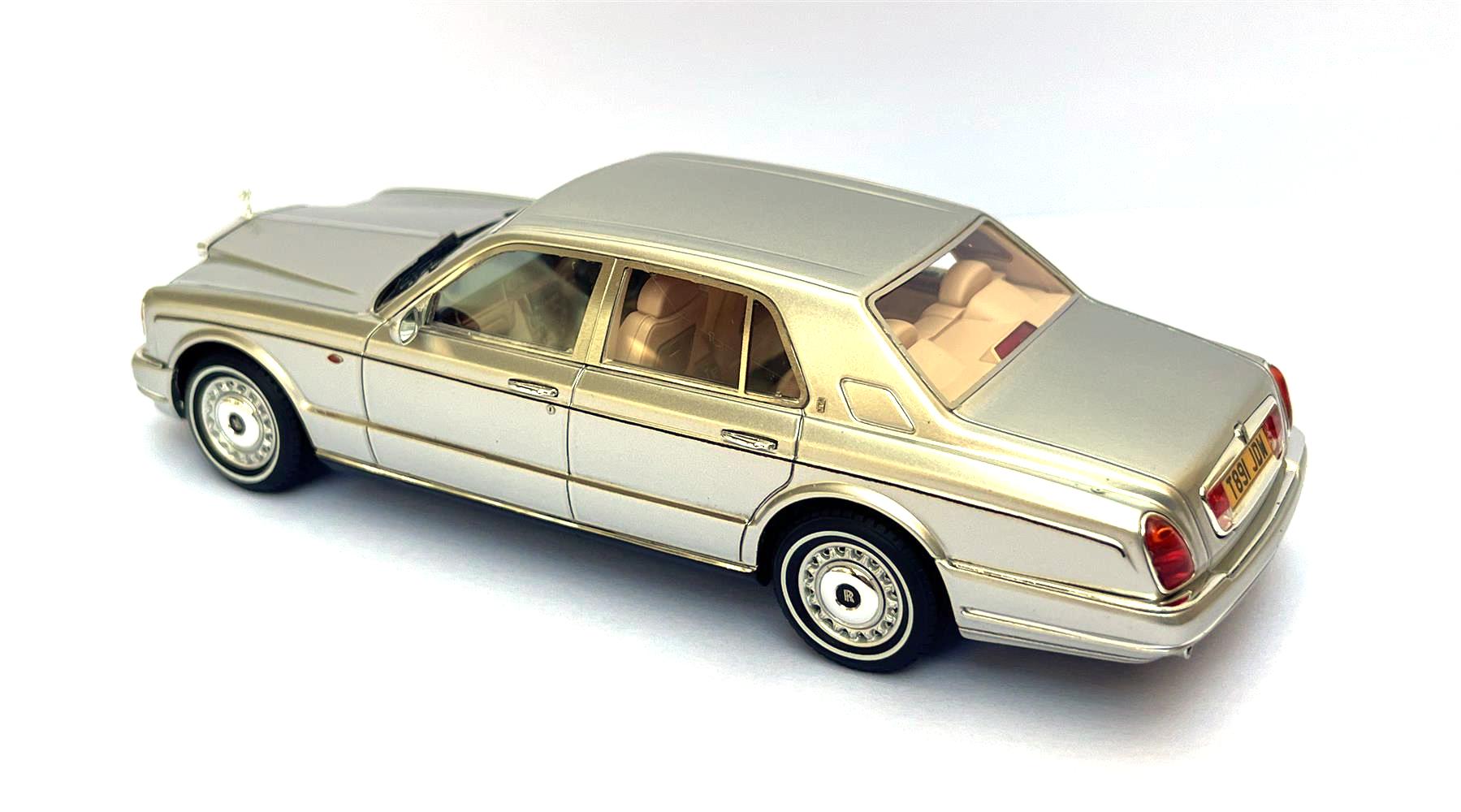 Rolls Royce Silver Seraph 1998 silver pearl 1:43 Matrix Scale Models