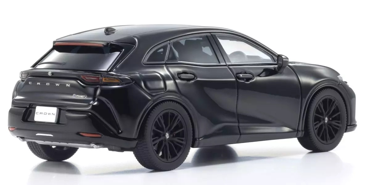 Toyota Crown Sport RS 2025 black 1:43 Kyosho