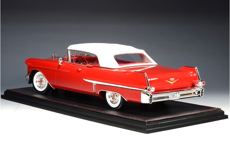 Cadillac Series 62 Cabriolet Closed 1957 red/white 1:18 Stamp Models