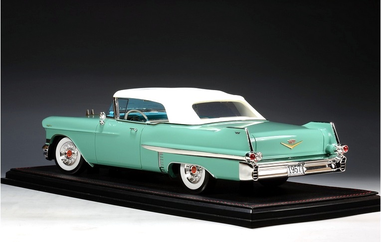 Cadillac Series 62 Cabriolet Closed 1957 light green/white 1:18 Stamp Models