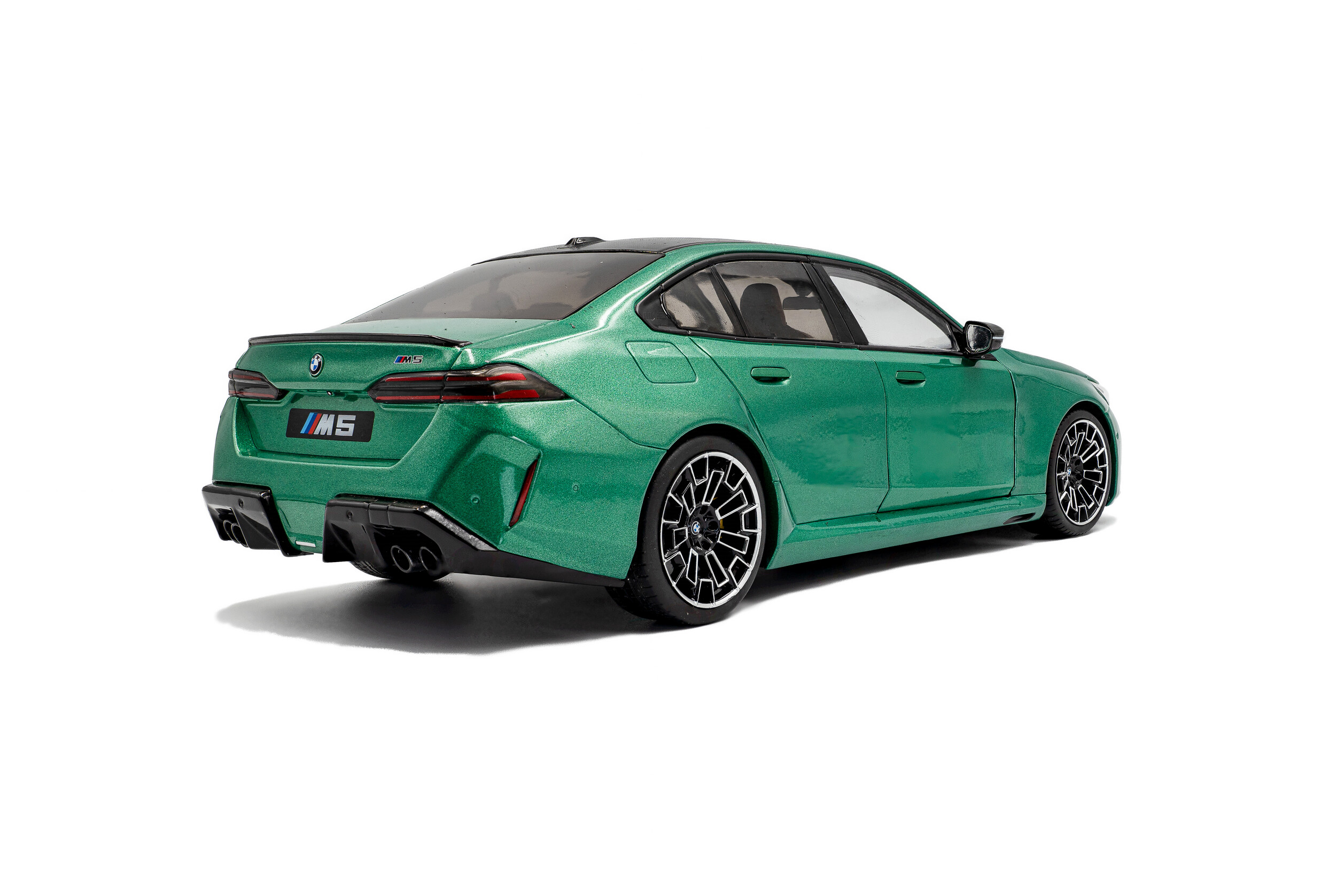 BMW M5 M 2025 isle of man green metallic 1:18 Solido