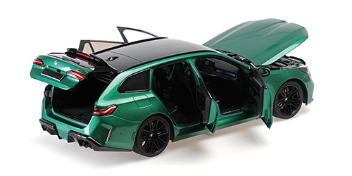 BMW M5 Touring 2024 green metallic 1:18 Minichamps