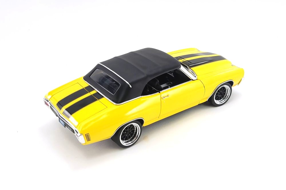Chevrolet Chevelle SS Convertible Restomod 1970 bright red/gunmetal stripes 1:18 Acme Diecast
