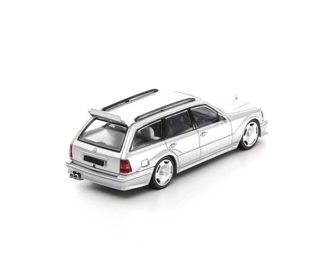 Mercedes-Benz S124 T MODEll Evo 2 argent 1:64 Mortal Model