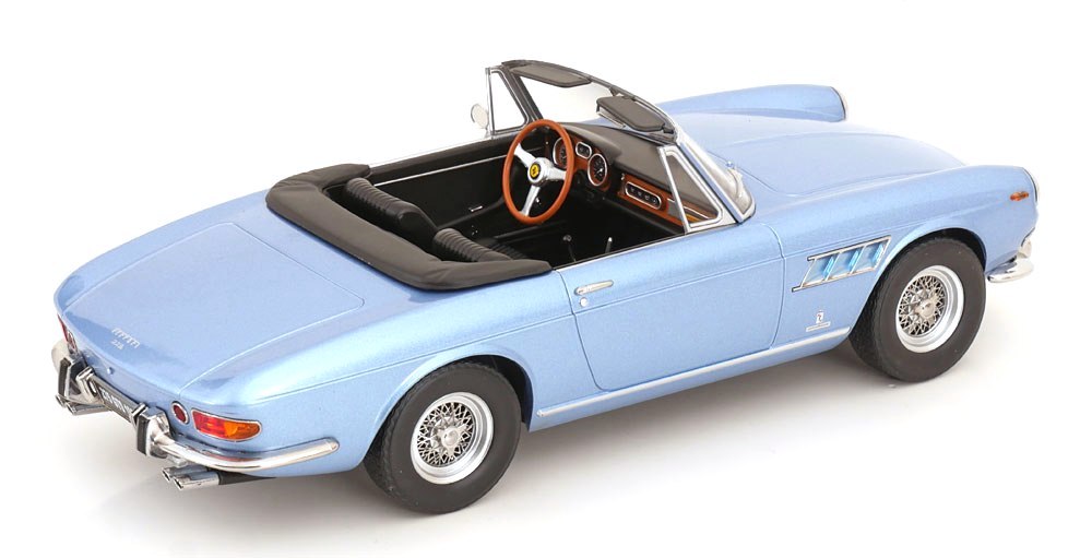 Ferrari 275 GTS Pininfarina Spyder 1964 light blue metallic 1:18 KK Scale