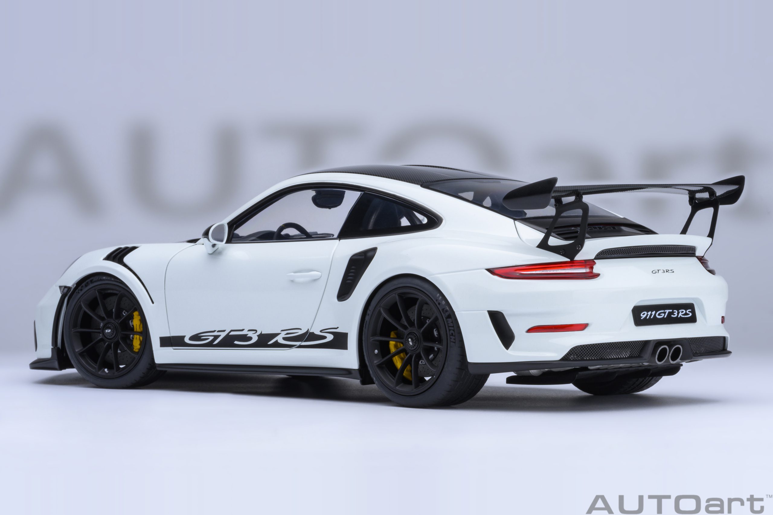 Porsche 911 GT3RS 2017 Weissach Package white 1:18 AUTOart