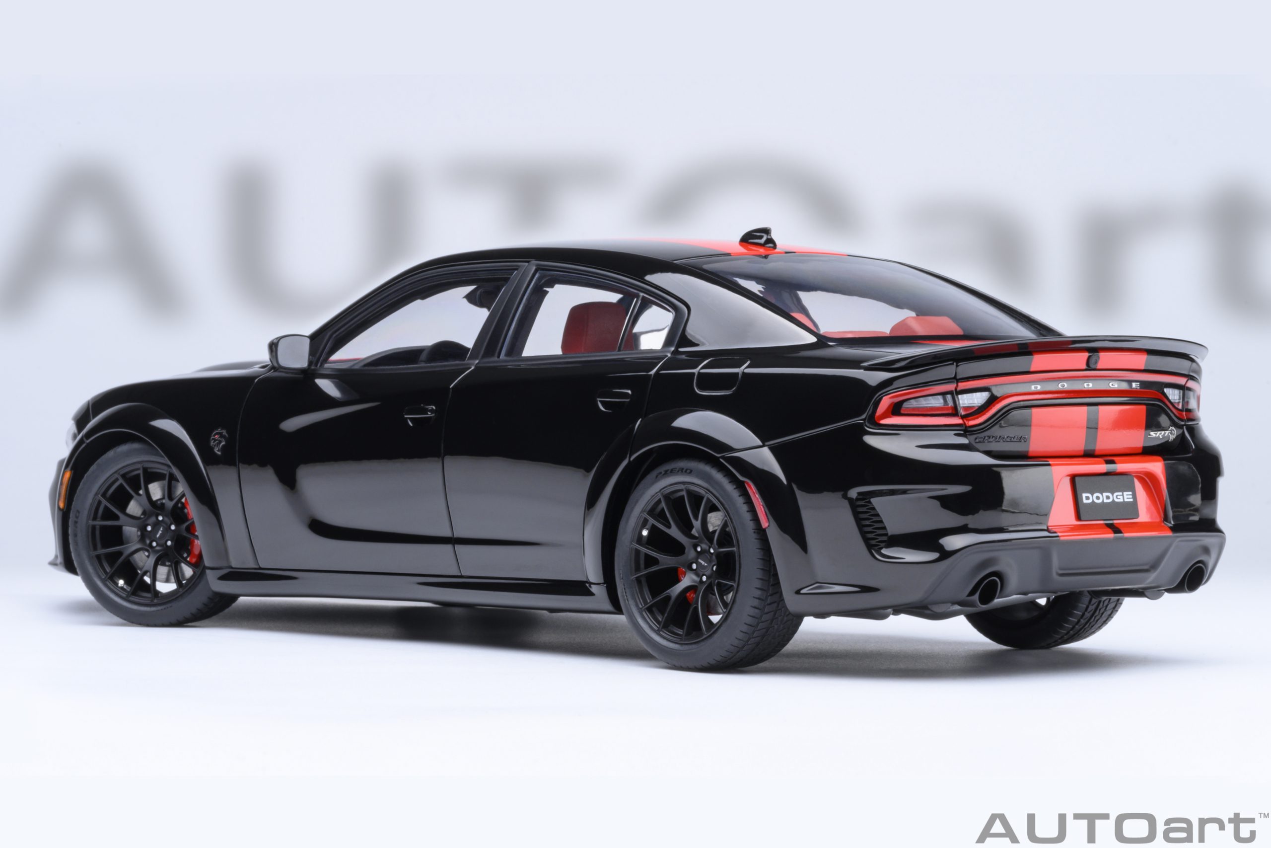 Dodge Charger SRT Hellcat Redeye Jailbreak Coupe 2023 pitch black 1:18 AUTOart