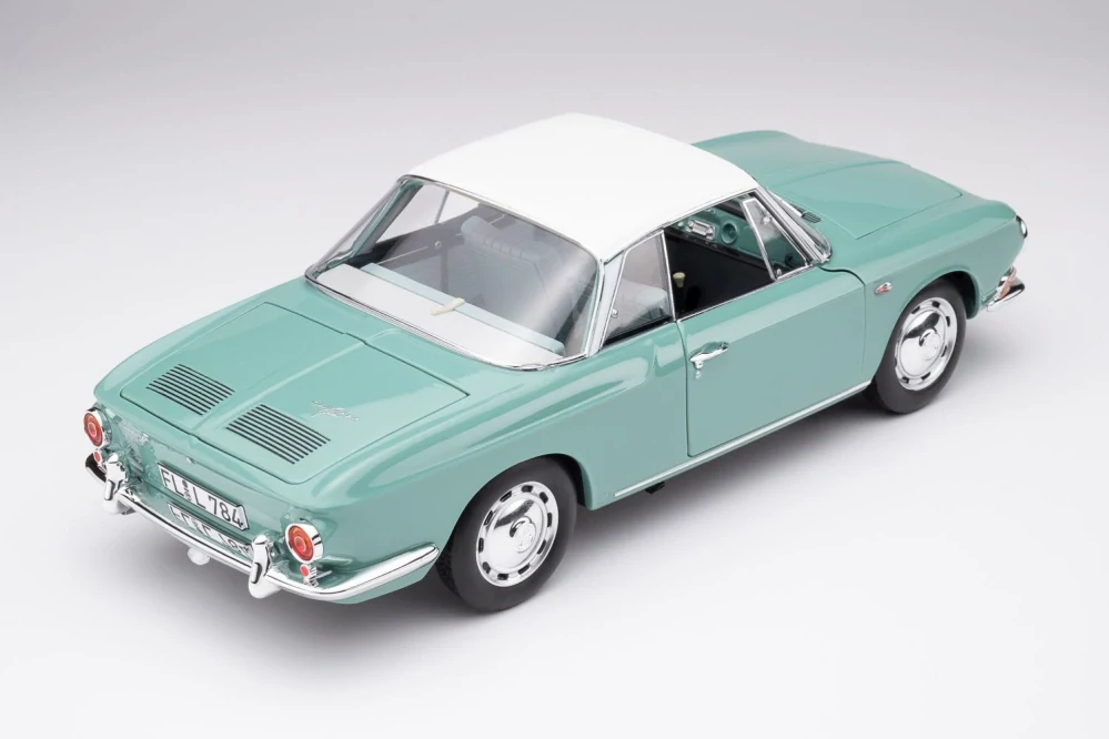 Volkswagen Karmann Ghia Typ 34 pacific green/white roof 1:18 Norev