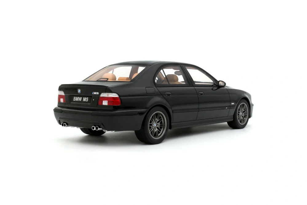 BMW E39 M5 2000 Black saphire metallic 1:18 OttOmobile