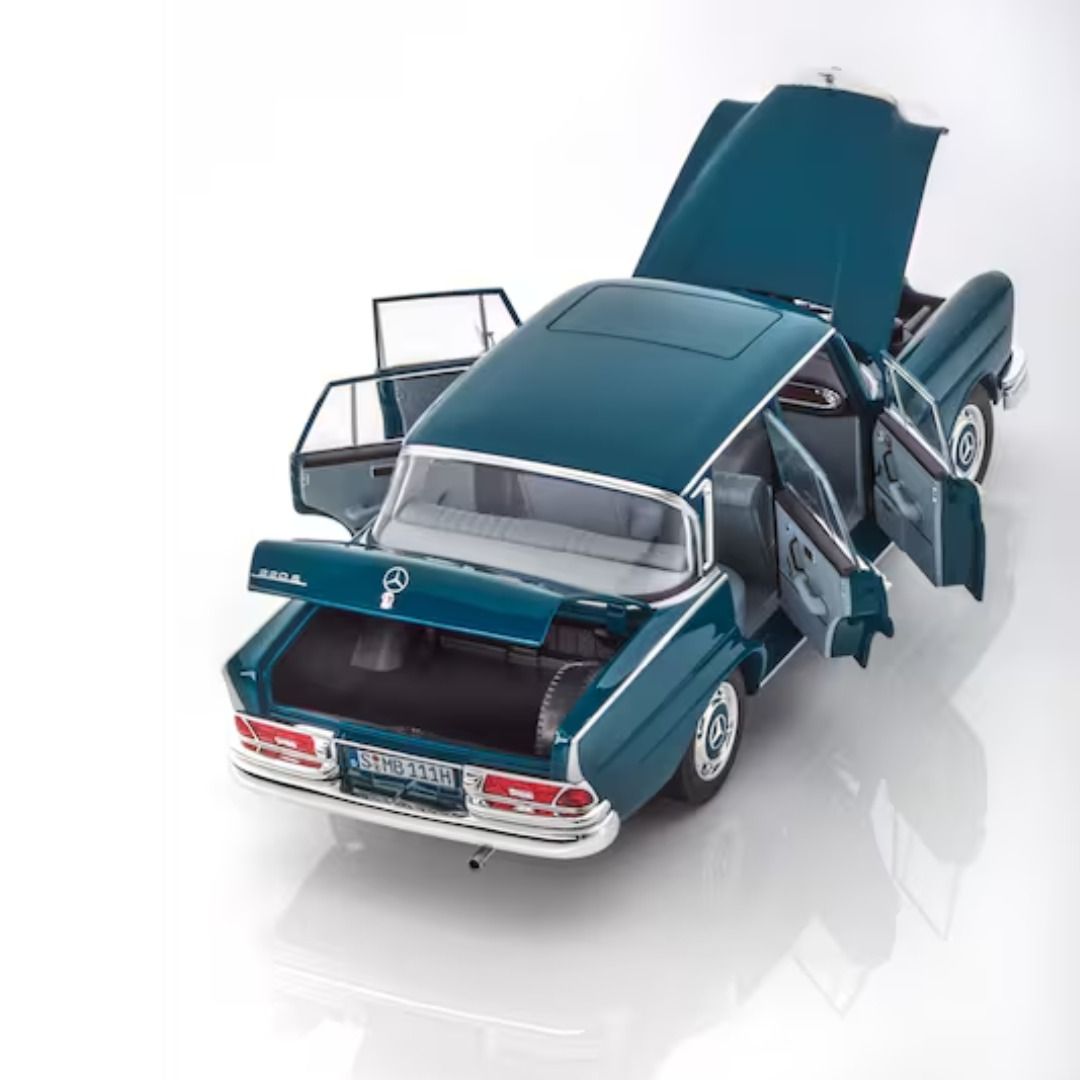 Mercedes-Benz 220 S W111 blue 1:18 Norev