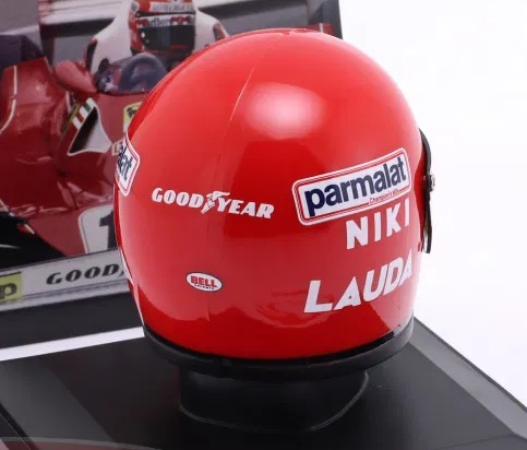 Helmet - Niki Lauda Scuderia Ferrari #11 Formula 1 World Champion 1977 1:5 Spark Editions