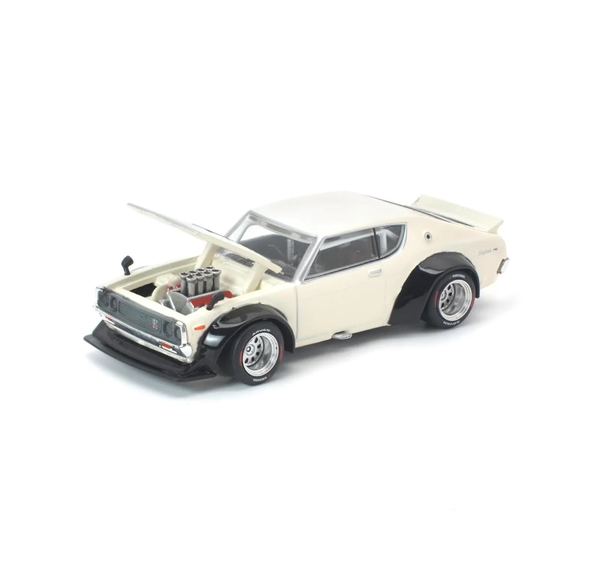 Nissan KPGC110 Kenmeri white 1:64 Pop Race