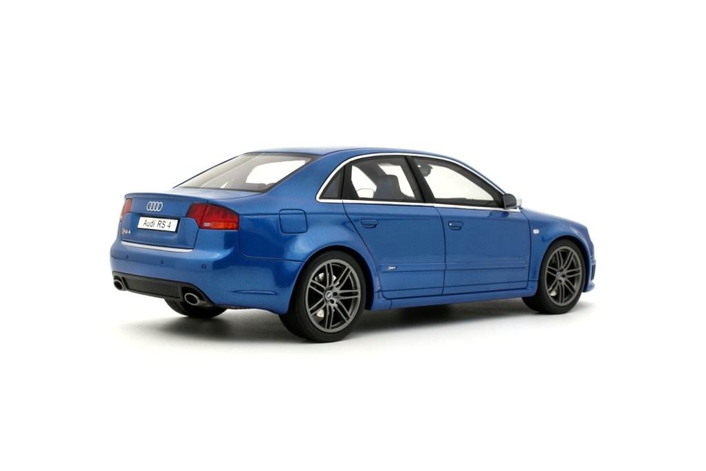 Audi RS 4 B7 Sedan 2007 Sprint Blue 1:18 OttOmobile