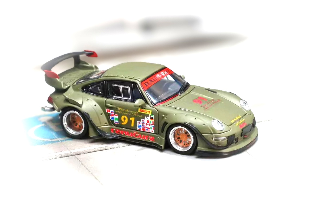 Porsche RWB 993 Low Tail matte green 1:64 Street Weapon