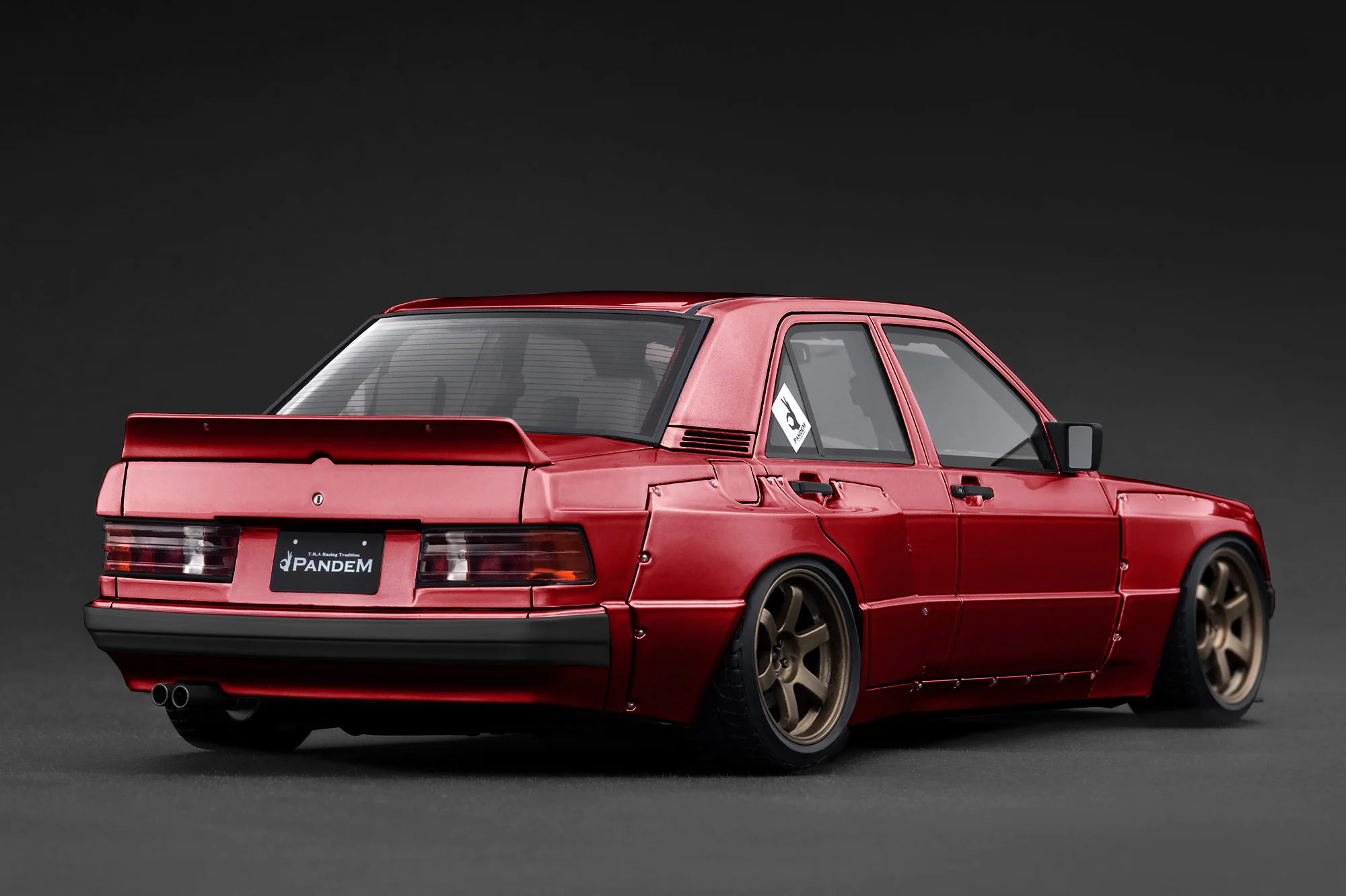 Mercedes-Benz 190 Pandem red metallic 1:18 Ignition Model