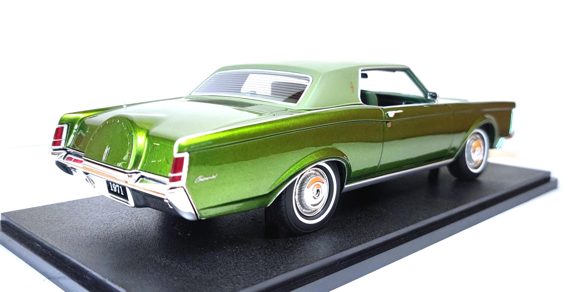 Lincoln Continental MKIII 1971 green metallic 1:18 Cult Scale Models