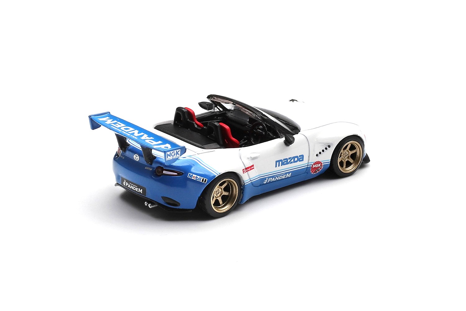 Mazda MX-5 (ND) Miata Pandem IMSA 2025 white/blue 1:64 Mini GT
