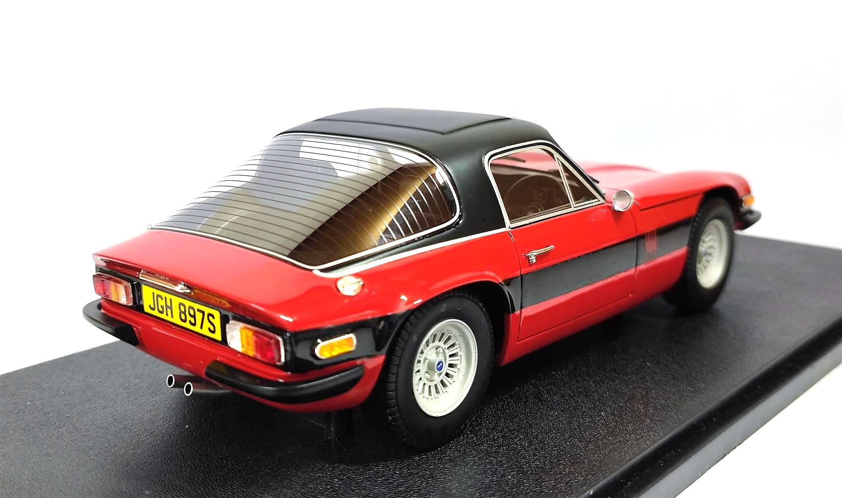 TVR 3000M 1973 red 1:18 Cult Scale Models