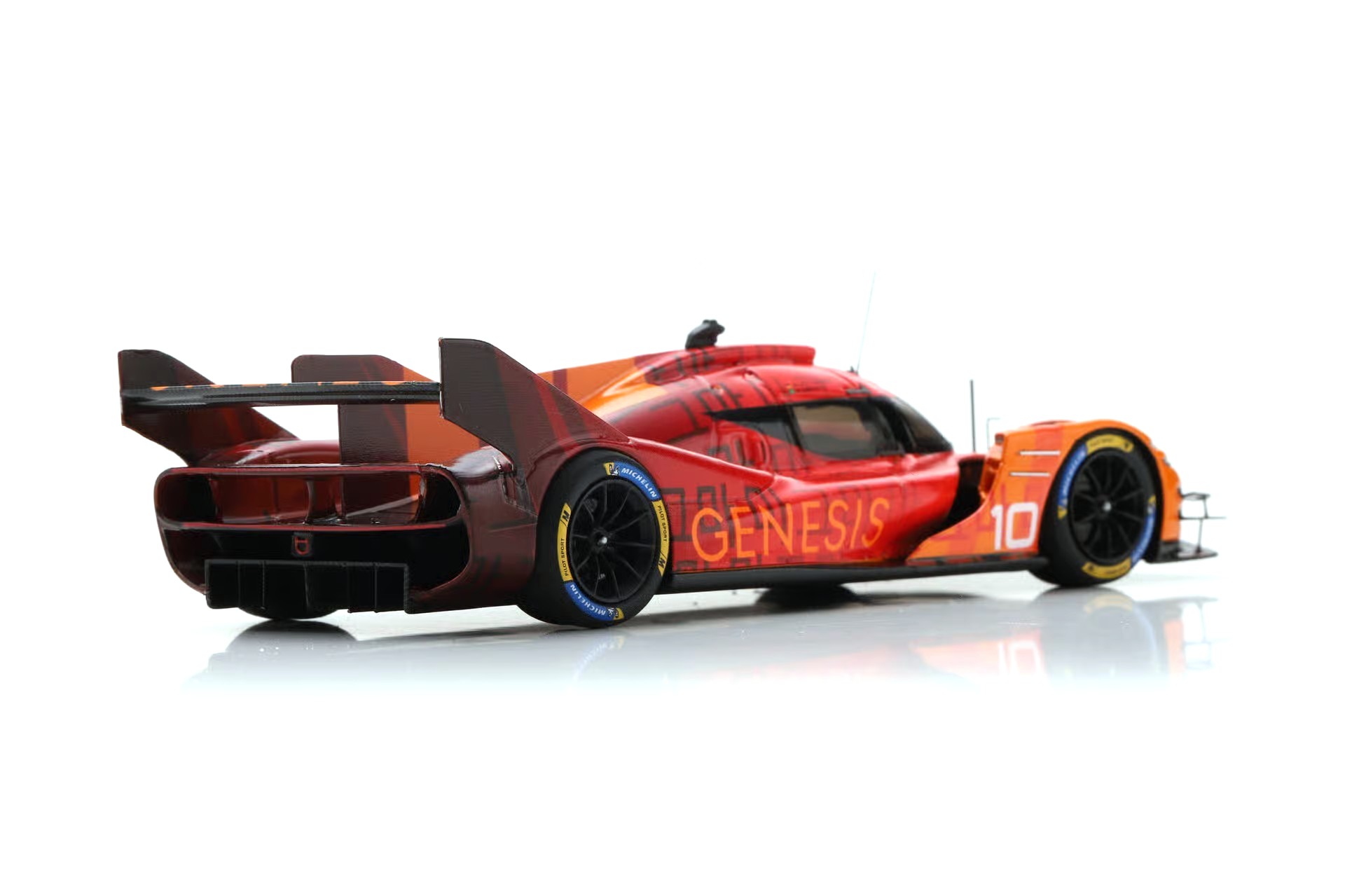 Genesis GMR-001 1:43 Spark
