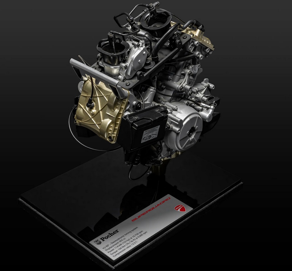 Ducati Superquadro V2 Engine Model Kit 1:4 Pocher