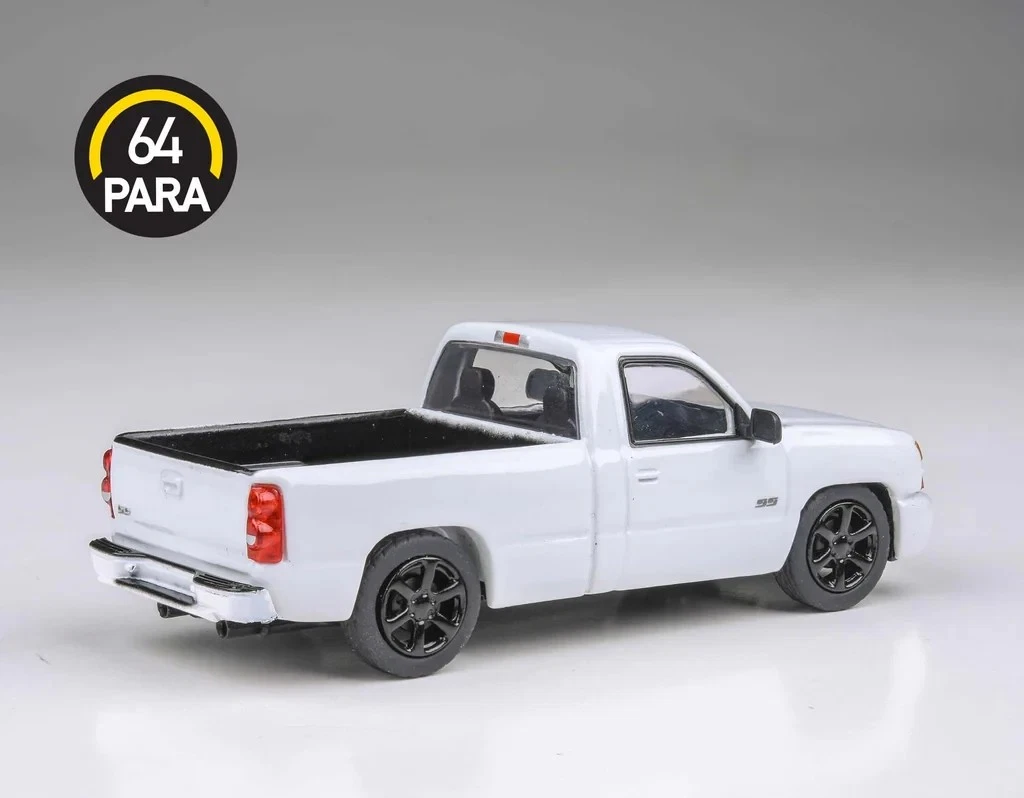Chevrolet Silverado Single Cab 2006 white 1:64 Para64
