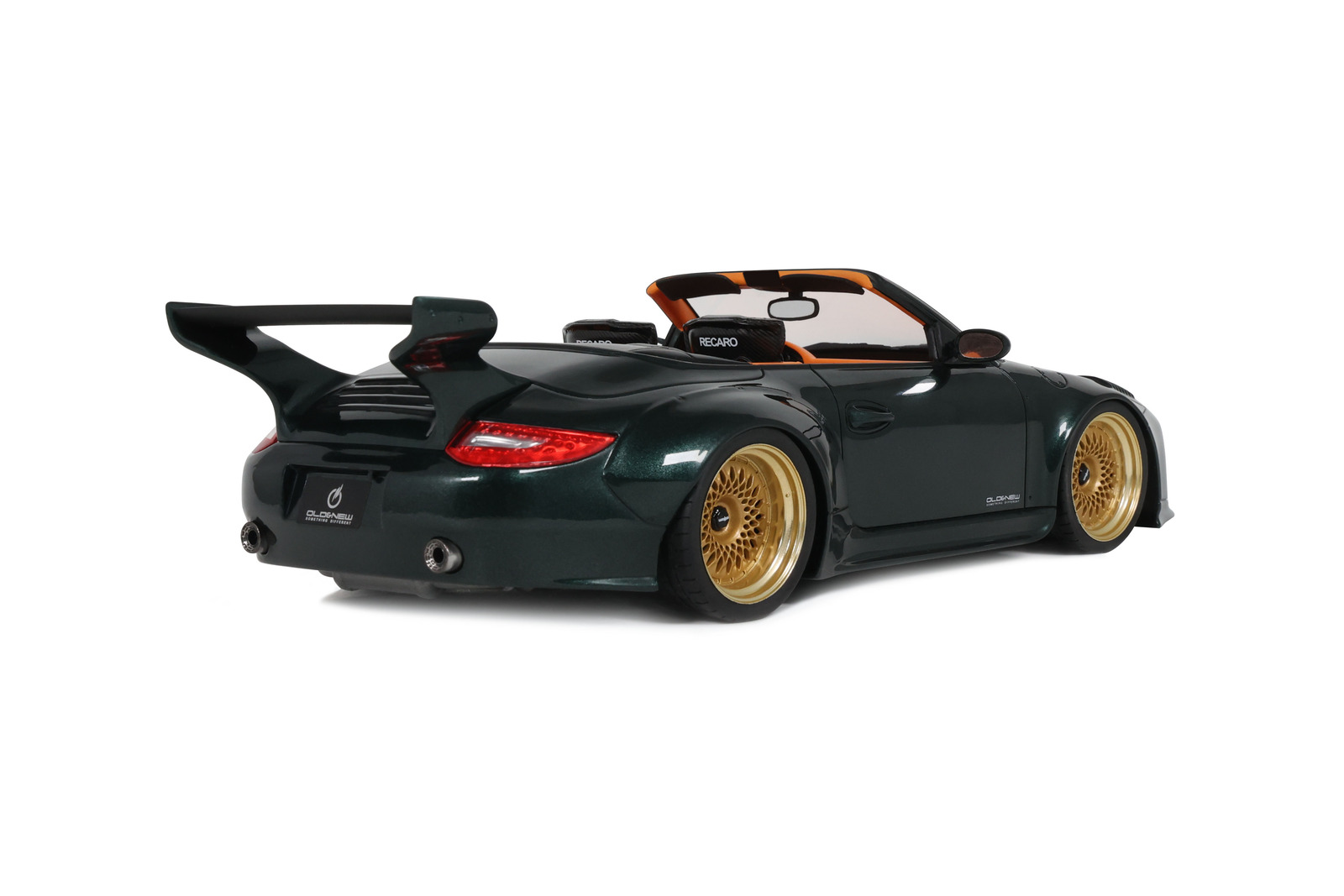 Porsche Old&New Tokyo Auto Salon 2024 green 1:18 GT Spirit