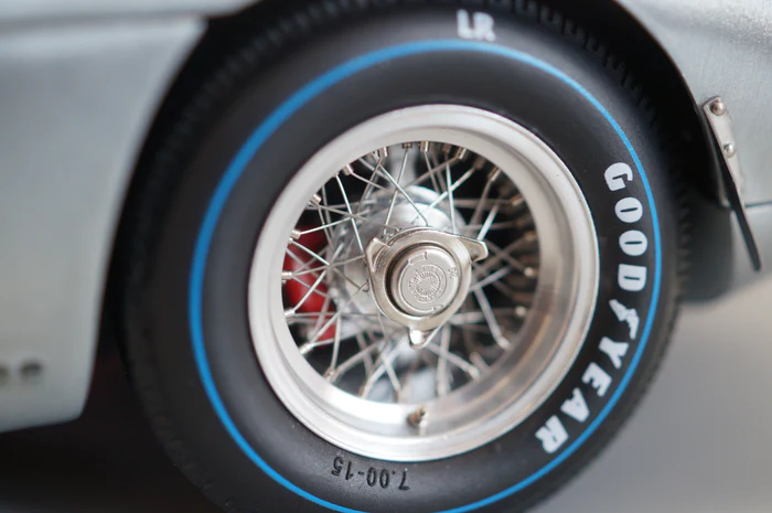 Ferrari 250LM Clear Finish *Retro Classic 2026* silver 1:18 CMC