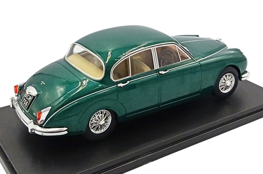 Jaguar MK 2 1960 green 1:24 Altaya