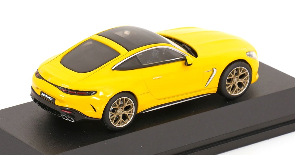 Mercedes-Benz AMG GT63 4Matic+ 2024 yellow 1:43 iScale
